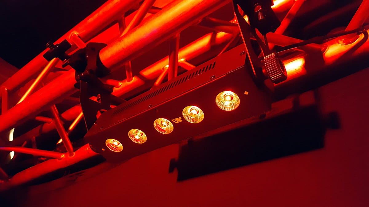 4x Blizzard Mikrokassette RGBW LED Wash + 3x 10' DMX Cable + Cable Wraps - Image 2